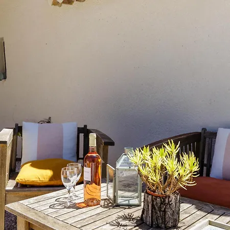 Lodges Park Castellet Provence: Vineyard Gites Near Beaches and F1 Circuit Le Beausset Room photo