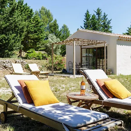 Lodges Park Castellet Provence: Vineyard Gites Near Beaches and F1 Circuit Le Beausset Room photo
